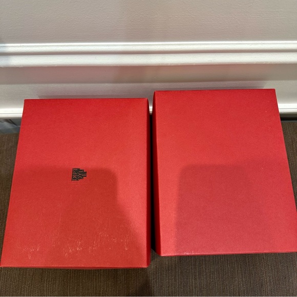 Authentic Diptyque gift box with sleeve - Picture 8 of 10